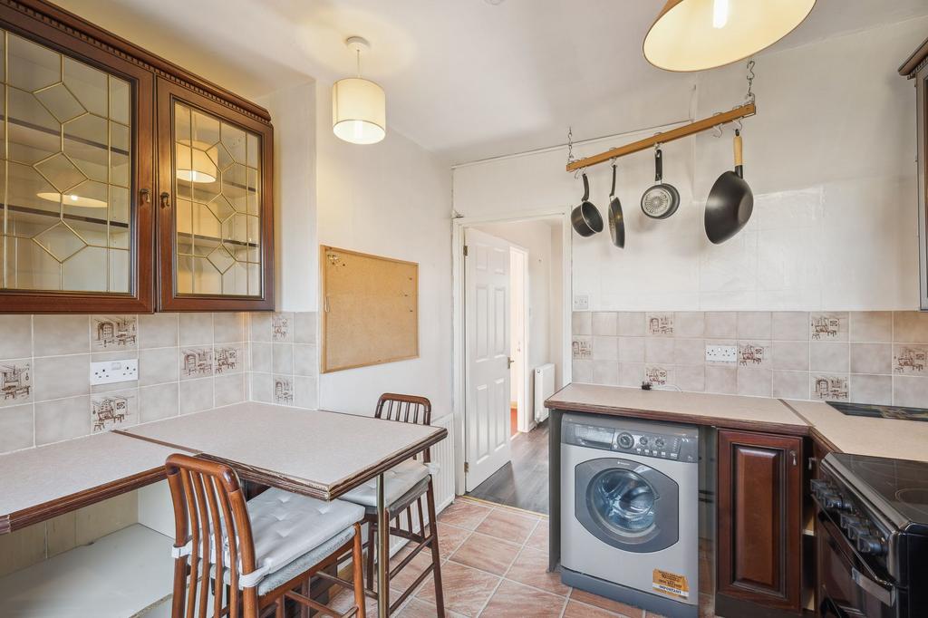 Kitchen / Dining Area