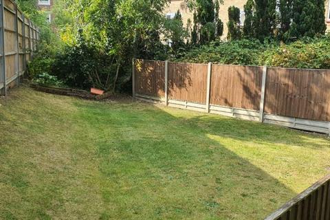 12 Capel Close, London, N20 0QU