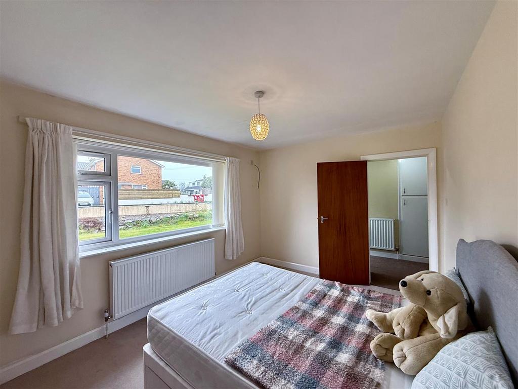 Bedroom 2 2.jpg