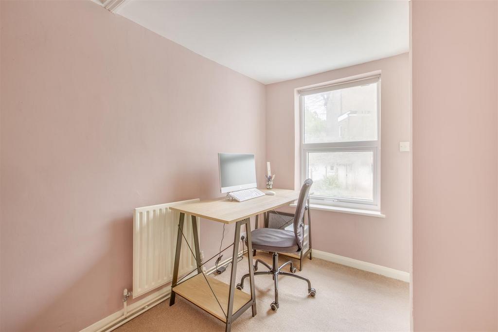 54 Temple End, HP13 5 DS-3.jpg