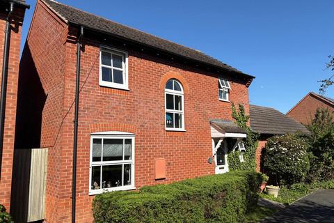 3 bedroom detached house for sale, Wood End, Evesham