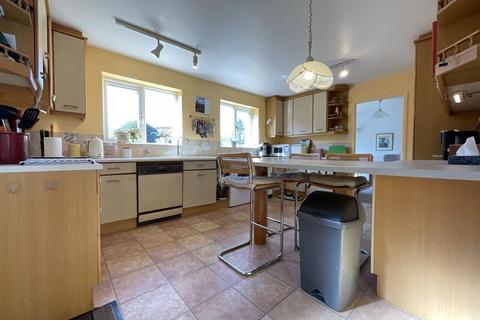 4 bedroom detached house for sale, Hovingham Drive, Scarborough, YO12