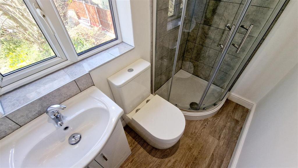 Ensuite shower room