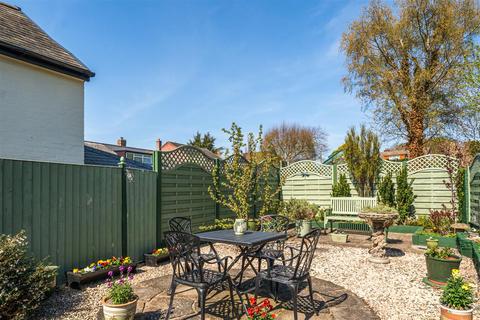 2 bedroom end of terrace house for sale, Top Street, Whittington, Oswestry