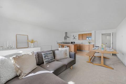 3 bedroom flat for sale, Carronade Court, Eden Grove, Holloway, London