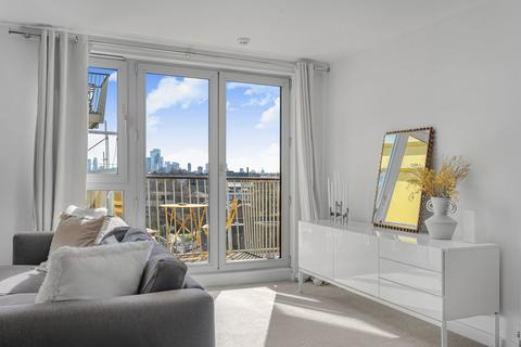 3 bedroom flat for sale, Carronade Court, Eden Grove, Holloway, London
