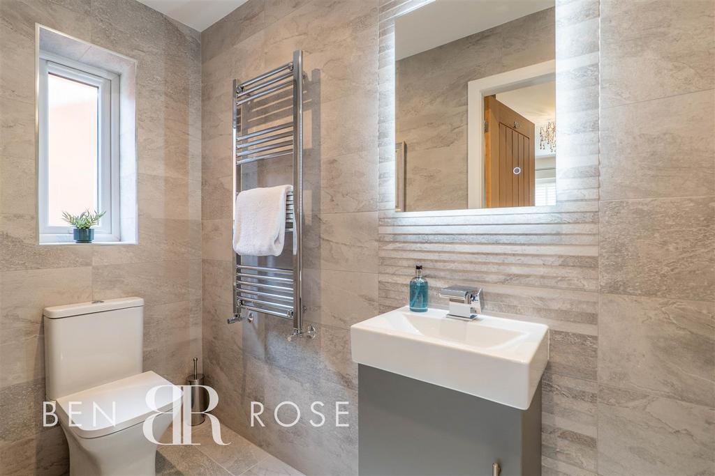 Bedroom Two Ensuite
