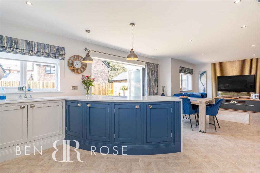 Kitchen/Diner/Snug