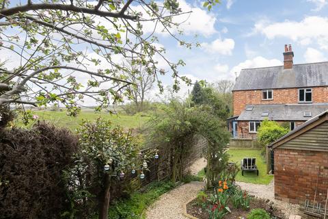 2 bedroom cottage for sale, Hill View, Banbury Road, North Newington