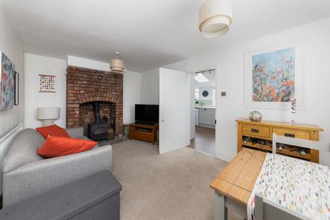 2 bedroom cottage for sale, Hill View, Banbury Road, North Newington