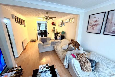 3 bedroom terraced house for sale, Romsey Road, Dagenham, RM9