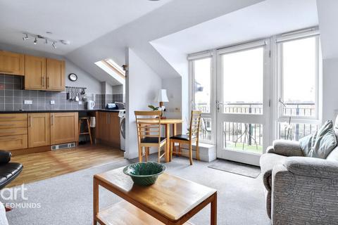 1 bedroom flat for sale, Airfield Road, Bury St Edmunds