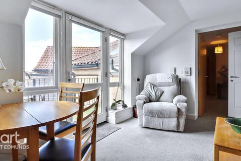 1 bedroom flat for sale, Airfield Road, Bury St Edmunds