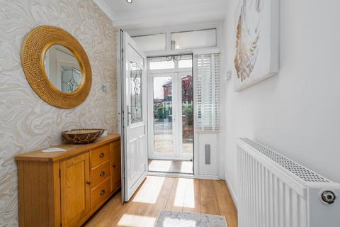 undefined, Chestnut Drive, Sale, M33