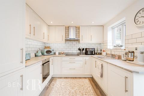 29 Edgehill Crescent, Leyland, PR25 2QU