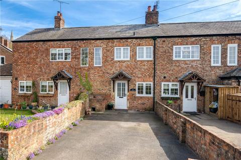 2 The Row, Hunsingore, Wetherby, LS22 5JA