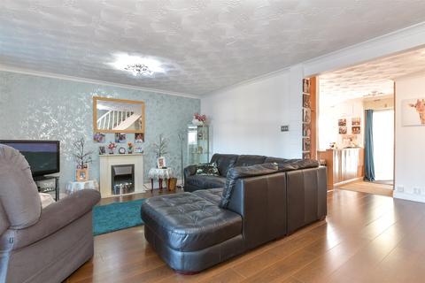 3 bedroom terraced house for sale, Arundel Close, Chatham ME5