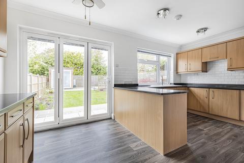 4 bedroom semi-detached house to rent, Raeburn Road, Sidcup, DA15