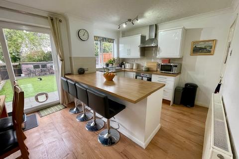 41 Ravenswood Hill, Coleshill, Birmingham, B46 1BN