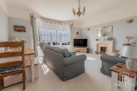 2 bedroom apartment for sale, The Esplanade, Frinton-On-Sea
