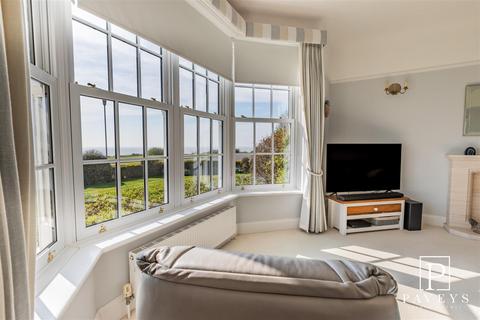 2 bedroom apartment for sale, The Esplanade, Frinton-On-Sea