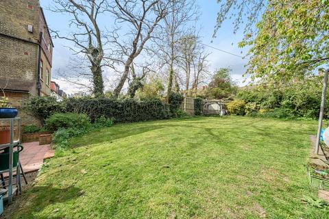 2 bedroom flat for sale, Thornlaw Road, West Norwood