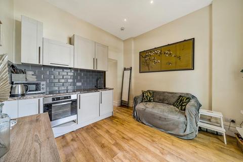 1 bedroom flat for sale, Spencer Court House, Battersea, London, SW18