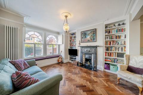 3 Richmond Avenue, London, SW20 8LA