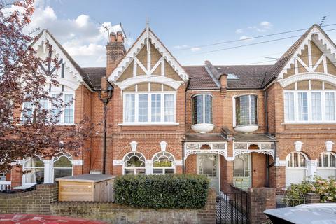 3 Richmond Avenue, London, SW20 8LA
