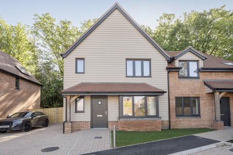 undefined, Roebuck Close, Bishopstoke, Eastleigh, Hampshire, SO50