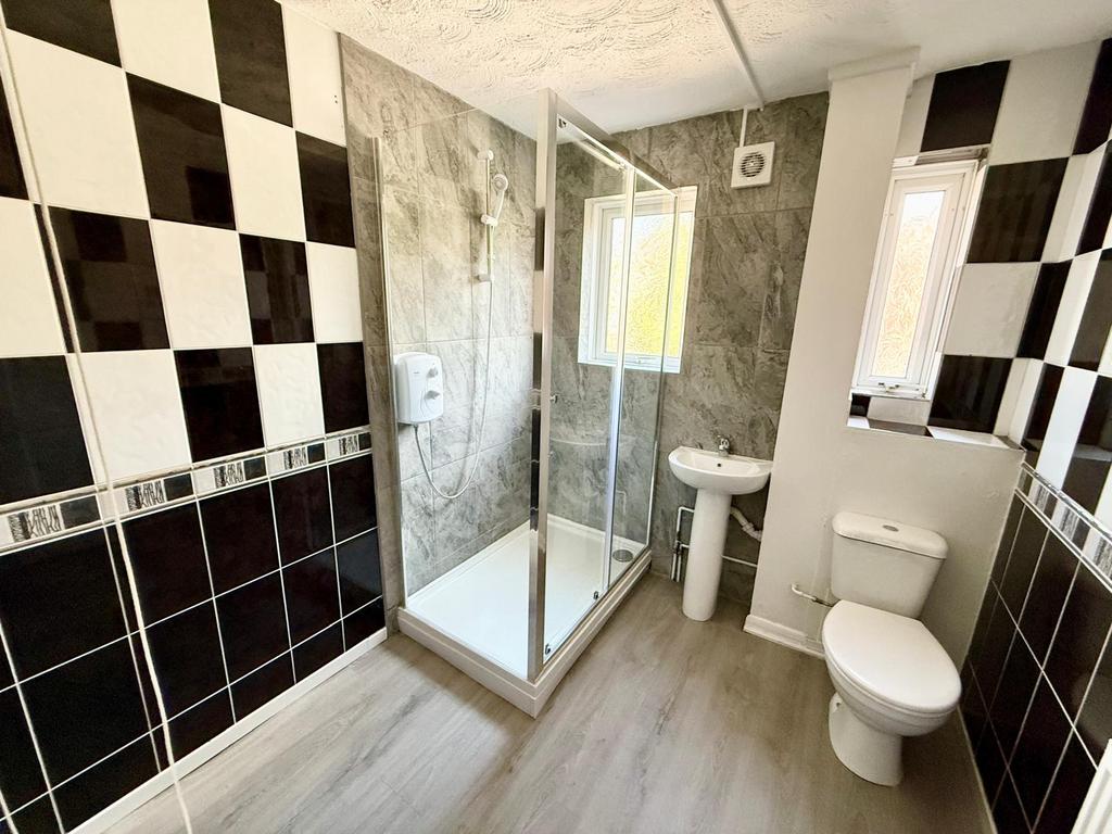 1st Floor shower room