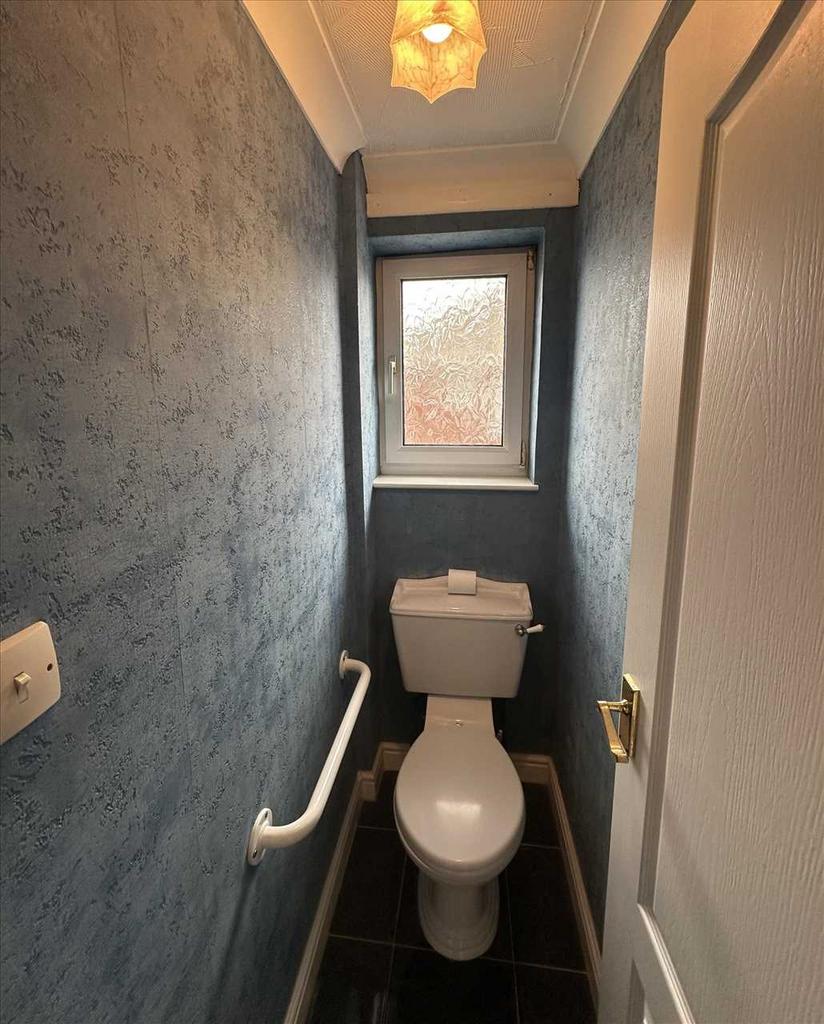 Family bathroom: