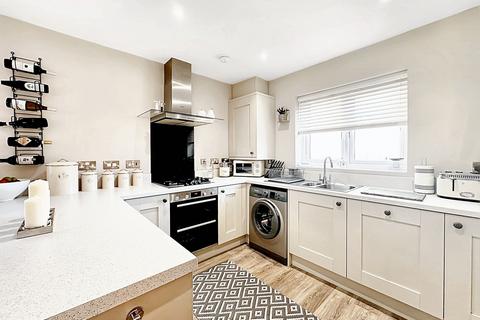 3 bedroom detached house to rent, Great Close Road, Truro TR4