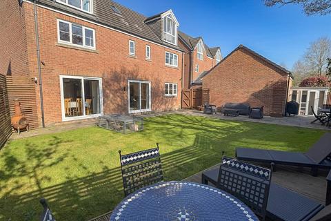6 bedroom detached house for sale, Y Deri, Swansea SA2
