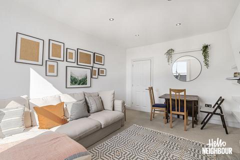 3 bedroom apartment to rent, Deronda Road, London, SE24