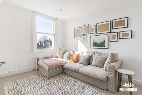 3 bedroom apartment to rent, Deronda Road, London, SE24