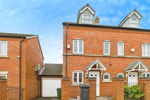 3 bedroom semi-detached house to rent - Crown Street, Smethwick B66