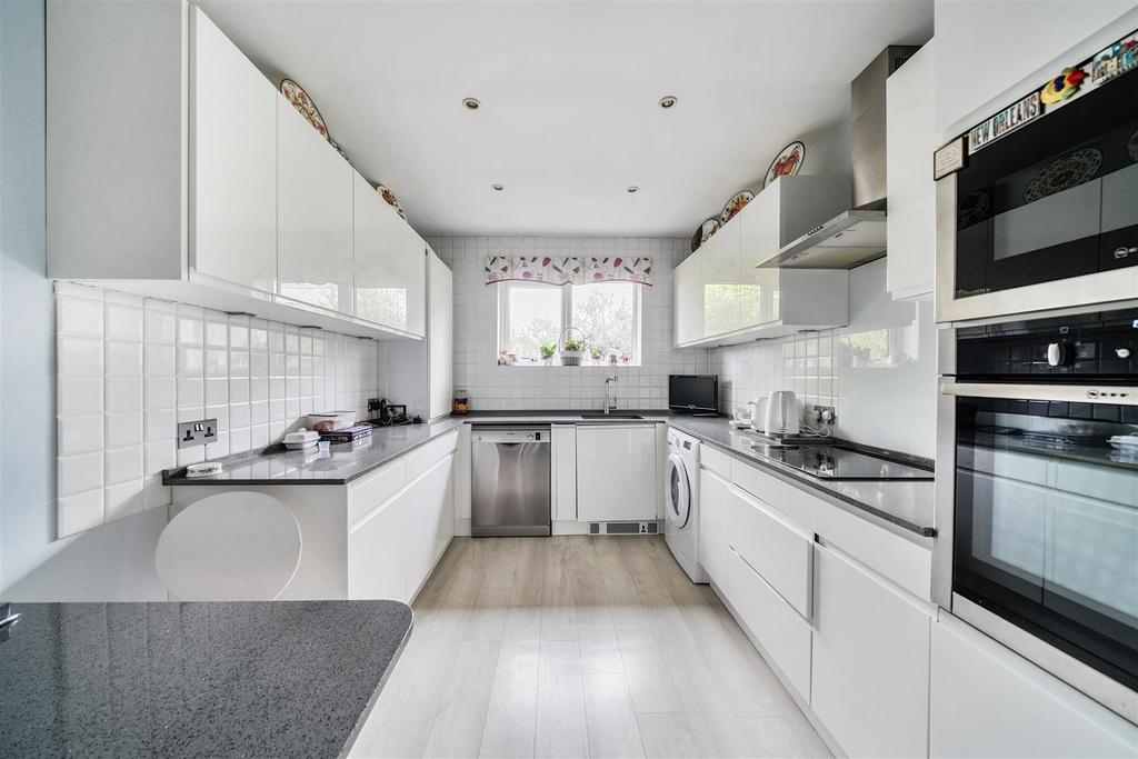 Kitchen:
