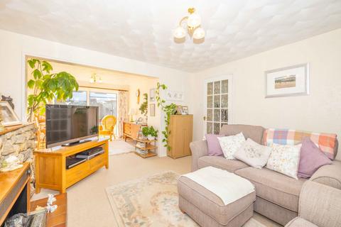 3 bedroom semi-detached house for sale, Romney Road, Ashford, TN26