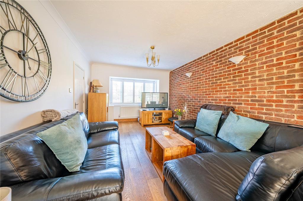 Lounge Area (2)