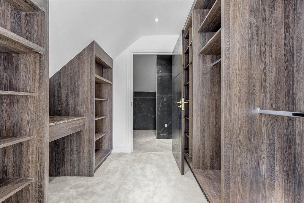 Walk In Wardrobe