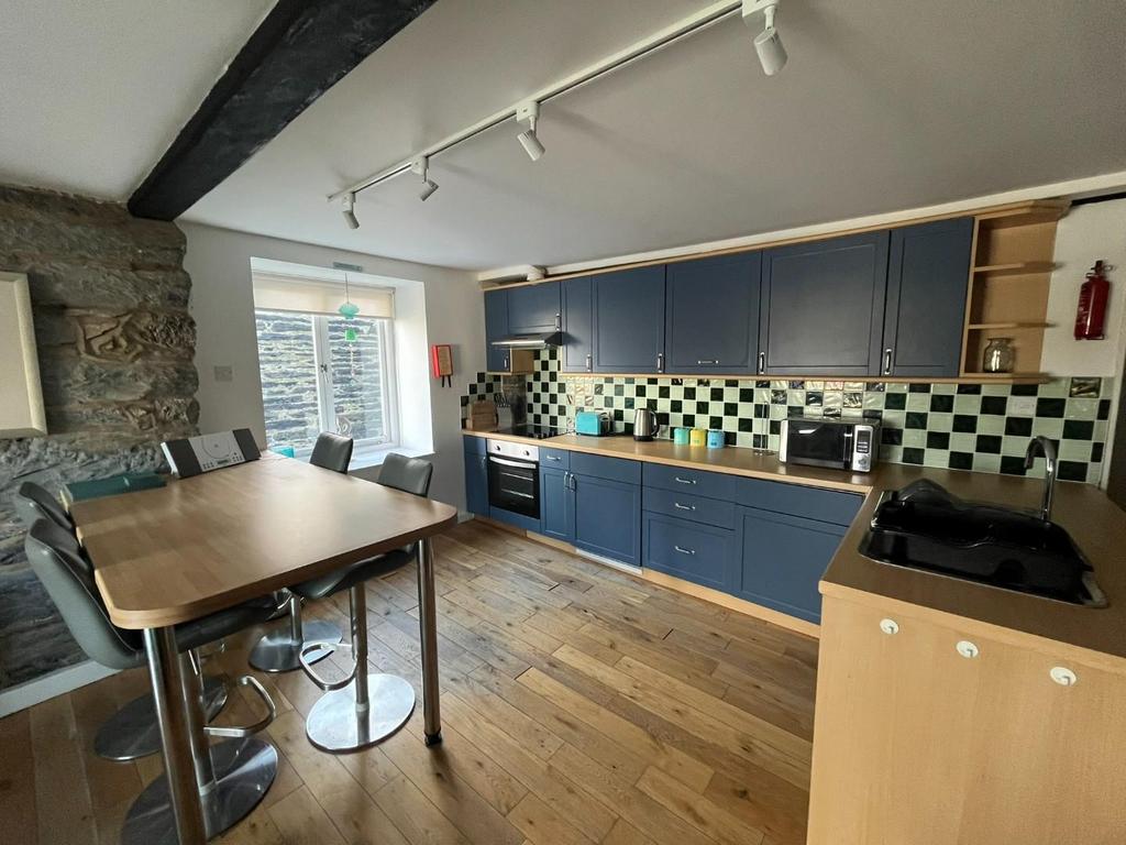 Kitchen.JPEG