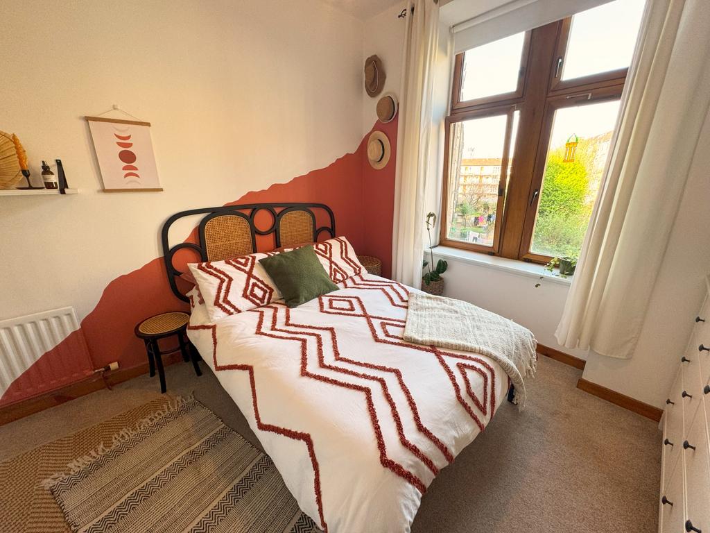 Bedroom 1 (2)