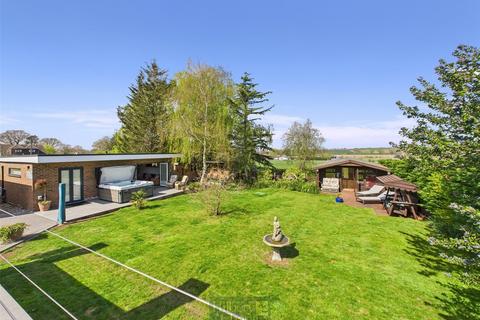 5 bedroom bungalow for sale, Hillcrest Road, Horndon-on-the-Hill, Stanford-le-Hope, SS17