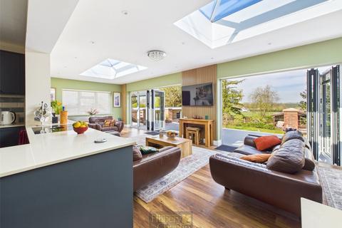 5 bedroom bungalow for sale, Hillcrest Road, Horndon-on-the-Hill, Stanford-le-Hope, SS17