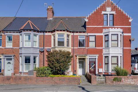 2 bedroom flat for sale, 61 Cardiff Road, Dinas Powys, The Vale Of Glamorgan. CF64 4JS