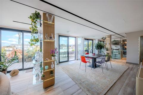 2 bedroom penthouse for sale, Hollen Street, London, W1F