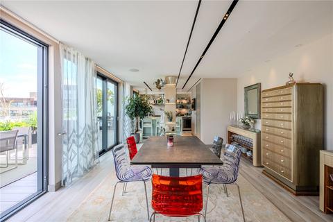 2 bedroom penthouse for sale, Hollen Street, London, W1F
