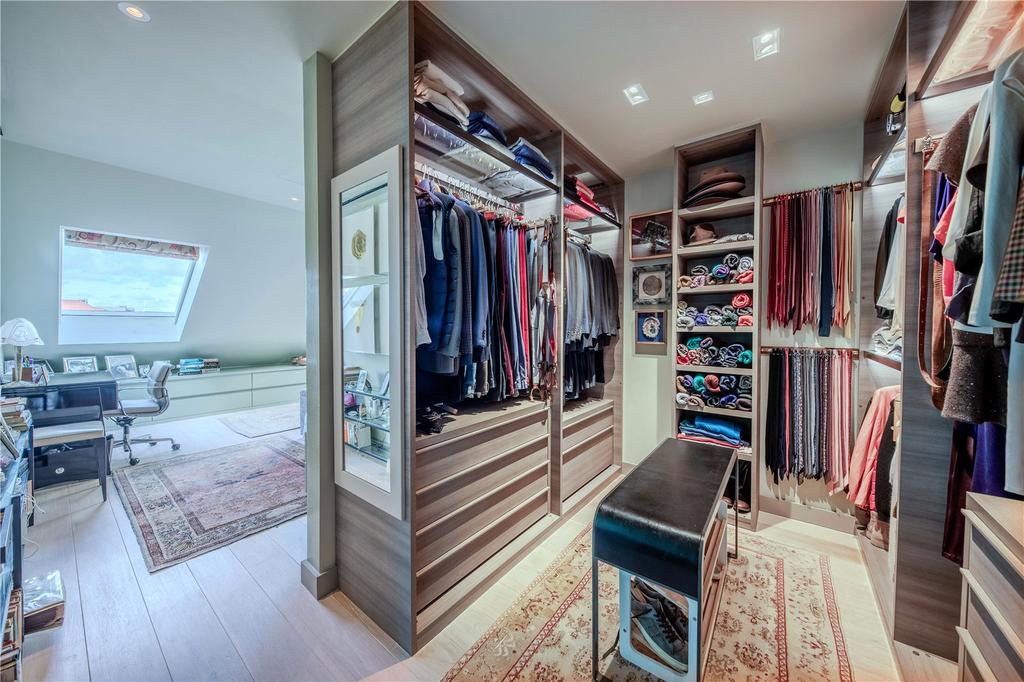 Principal Wardrobe