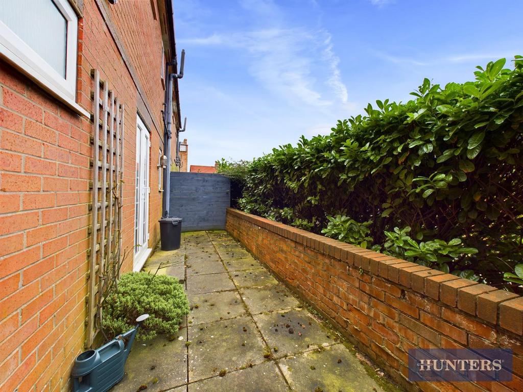 CAM03407 G0-PR0025-STILL012.jpg